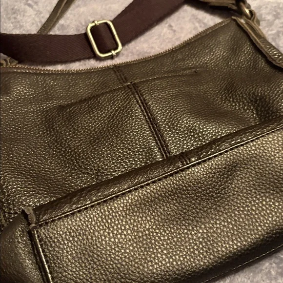 Beautiful Pebbled Leather “The Sak” purse with antique gold studs and hardware. - Picture 3 of 4